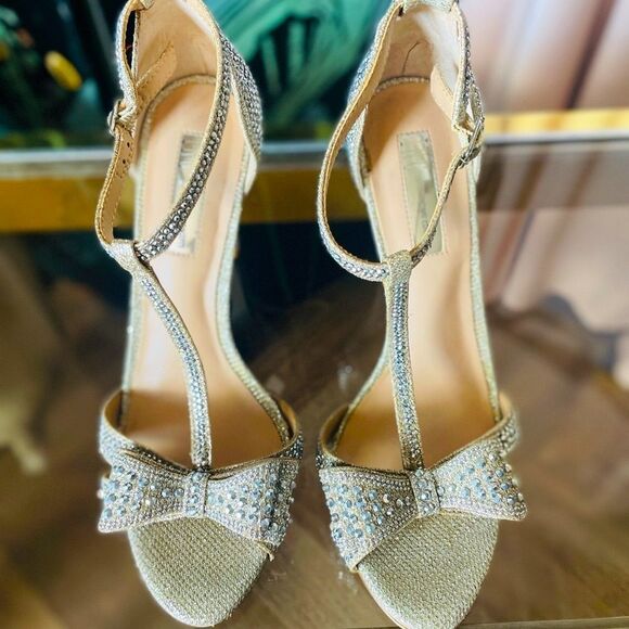 ♥️ INC International Concepts Women's Reesie Rhinestone Bow Evening heels - Picture 7 of 15